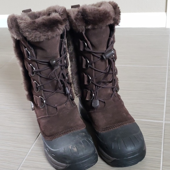 Baffin Shoes - Baffin snow boots size 8 Baffin Shoes - Baffin snow boots size 8